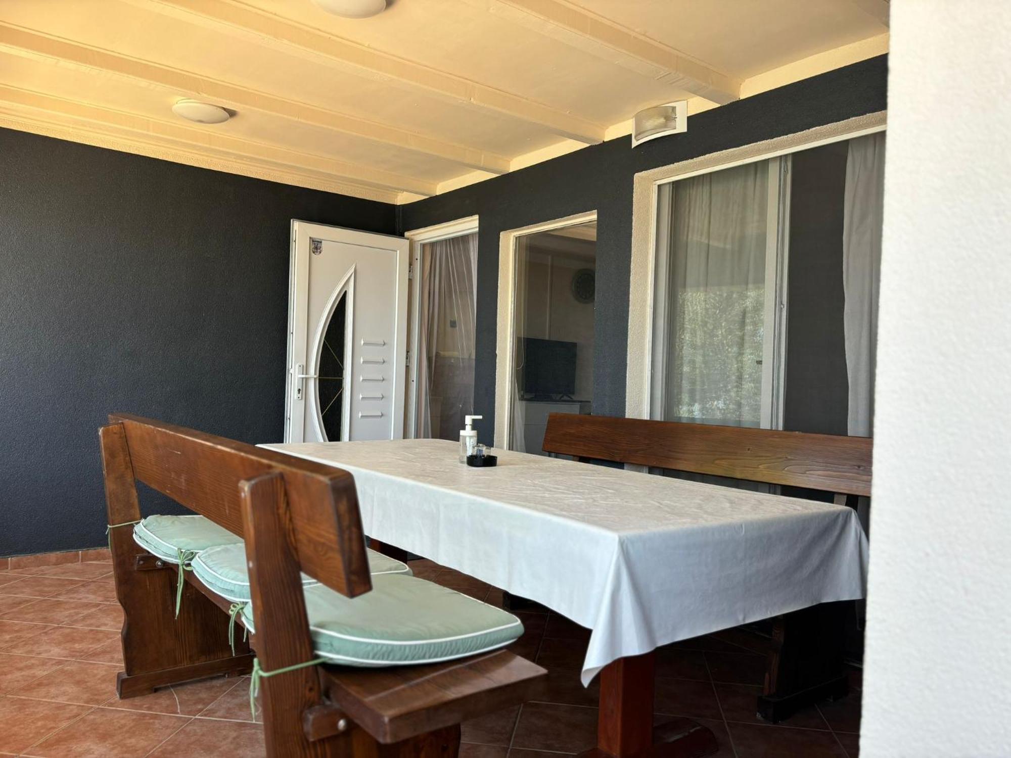 Apartmani Bosnjak Starigrad Paklenica Oda fotoğraf