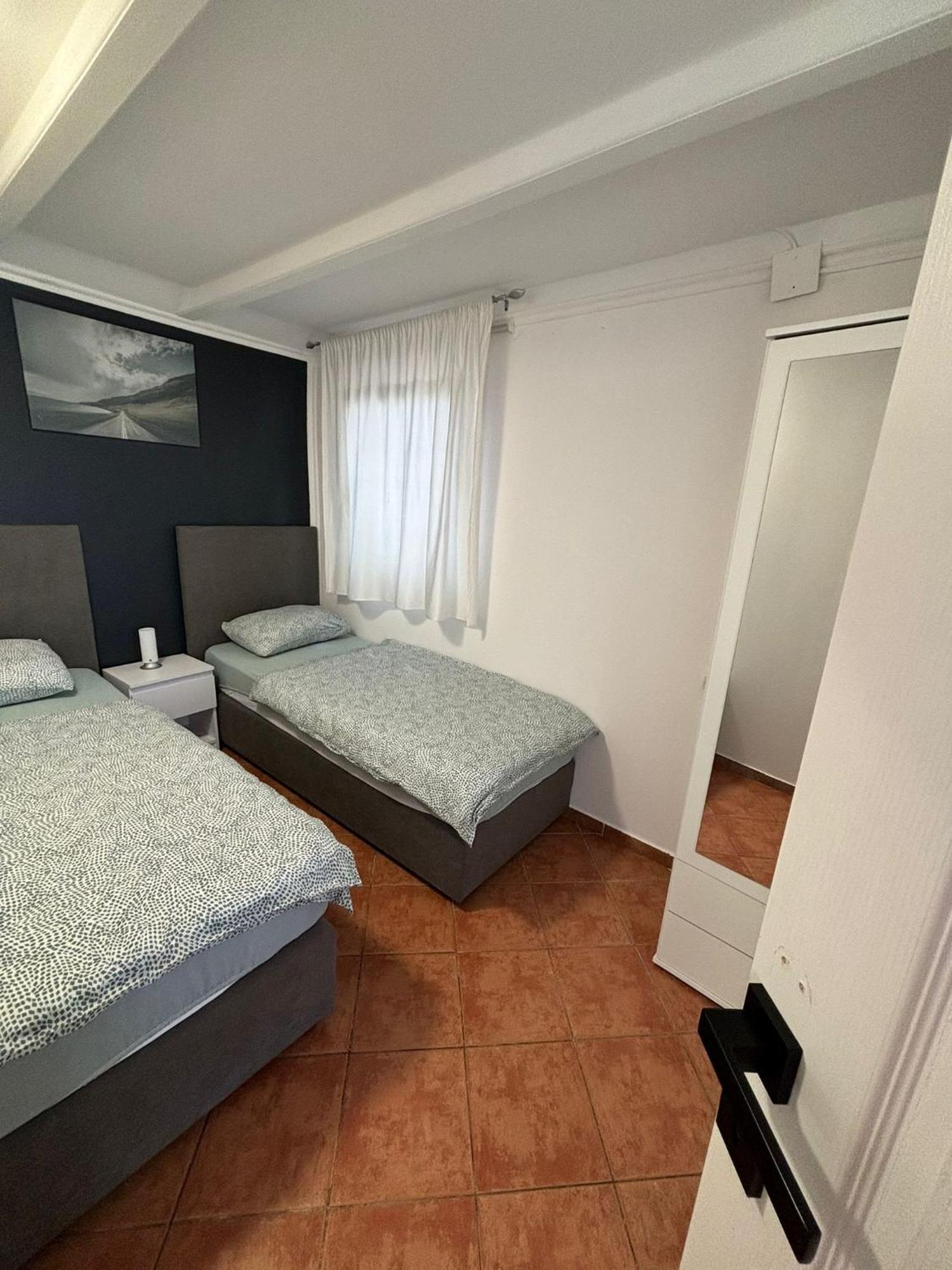 Apartmani Bosnjak Starigrad Paklenica Oda fotoğraf