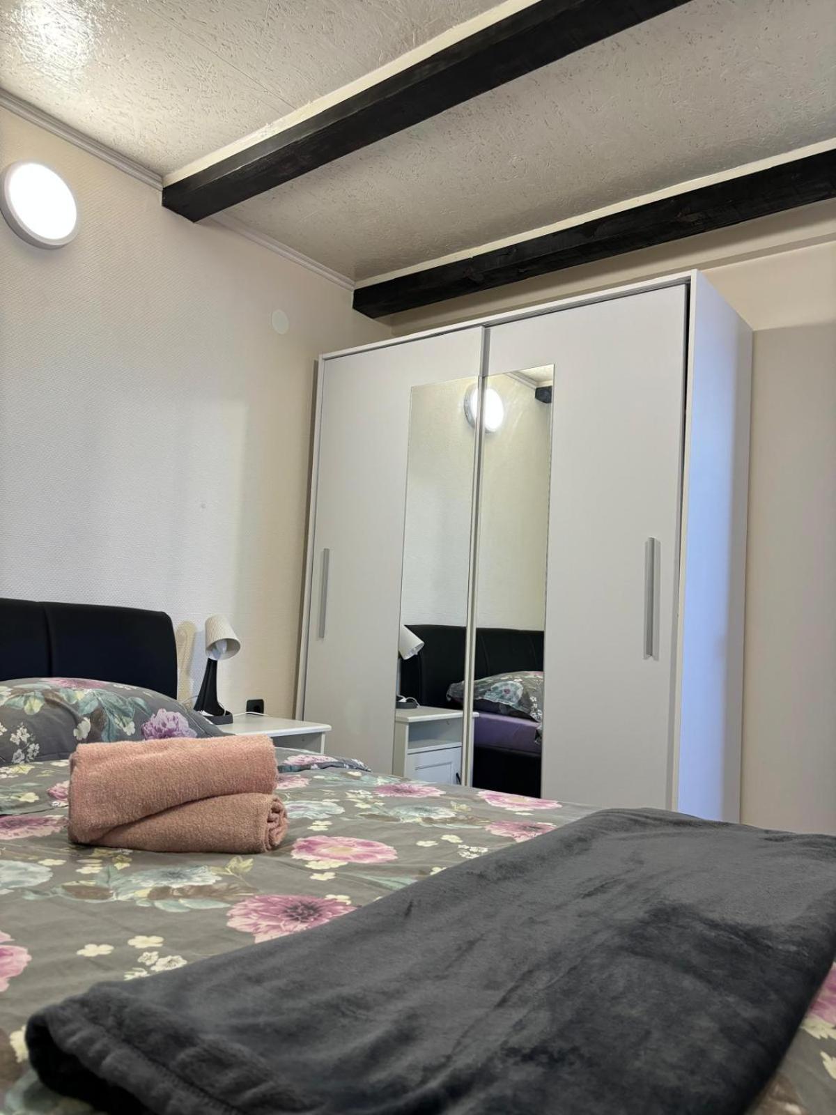 Apartmani Bosnjak Starigrad Paklenica Oda fotoğraf